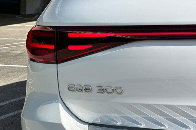 new 2024 Mercedes-Benz EQB 300 car, priced at $61,095