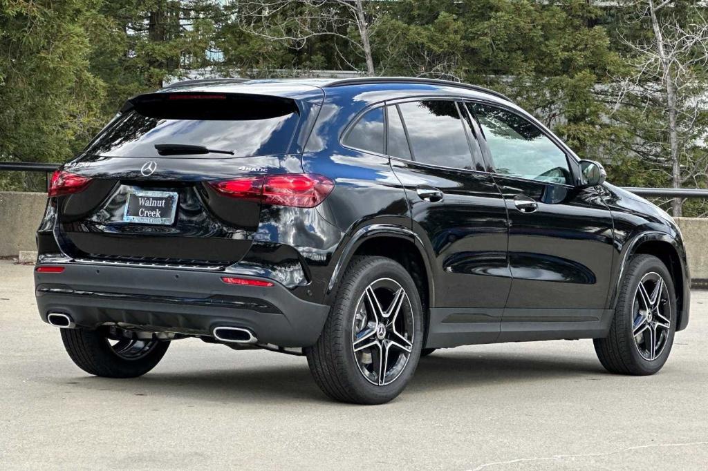 new 2024 Mercedes-Benz GLA 250 car, priced at $51,725