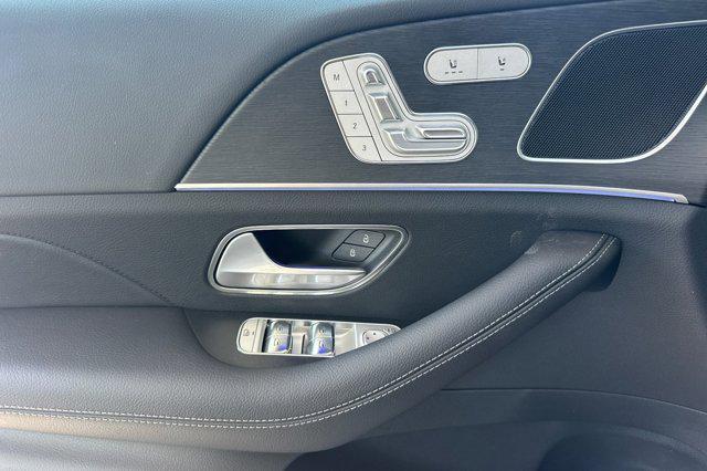 new 2025 Mercedes-Benz GLE 450e car