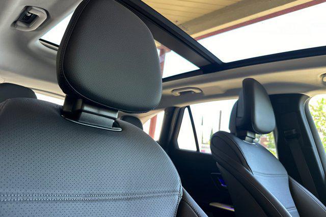 new 2025 Mercedes-Benz GLC 350e car, priced at $63,395