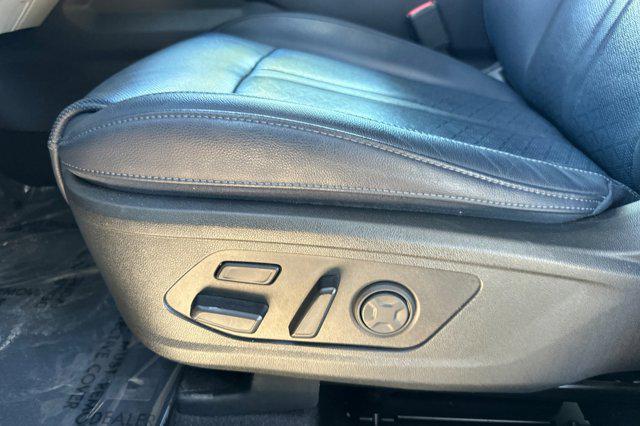 used 2022 Kia Sorento Plug-In Hybrid car, priced at $30,999