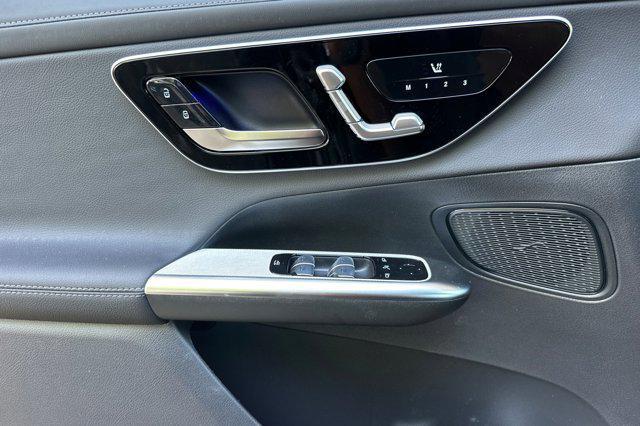new 2025 Mercedes-Benz GLC 300 car, priced at $59,570