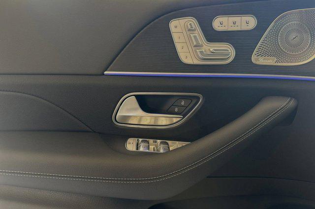 new 2025 Mercedes-Benz GLS 450 car, priced at $95,455