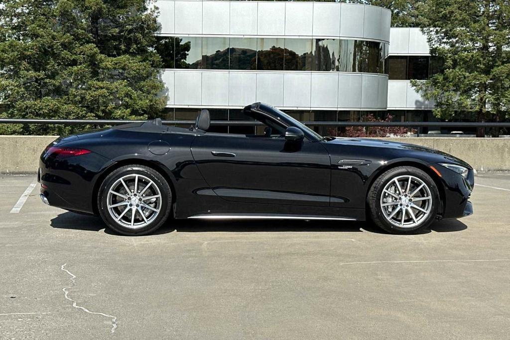 new 2023 Mercedes-Benz AMG SL 43 car, priced at $114,845