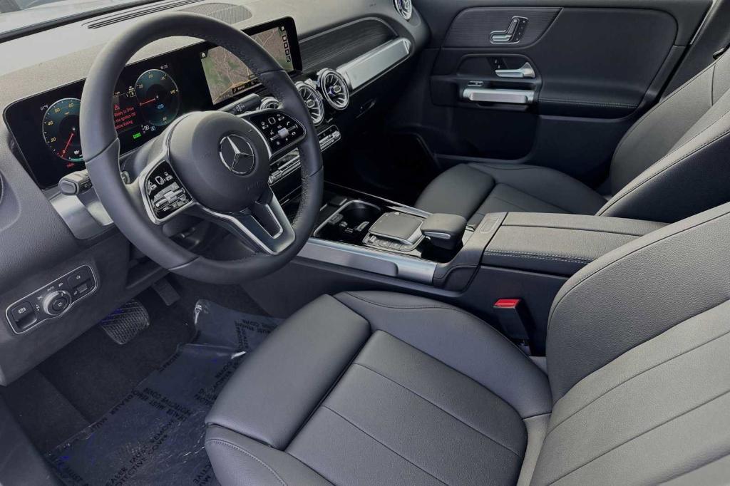 new 2023 Mercedes-Benz EQB 300 car, priced at $61,462