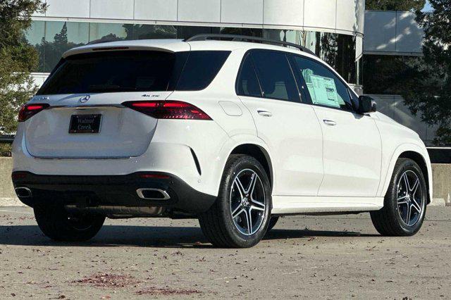 new 2025 Mercedes-Benz GLE 450 car, priced at $78,235