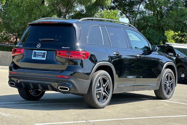 new 2024 Mercedes-Benz GLB 250 car, priced at $52,795