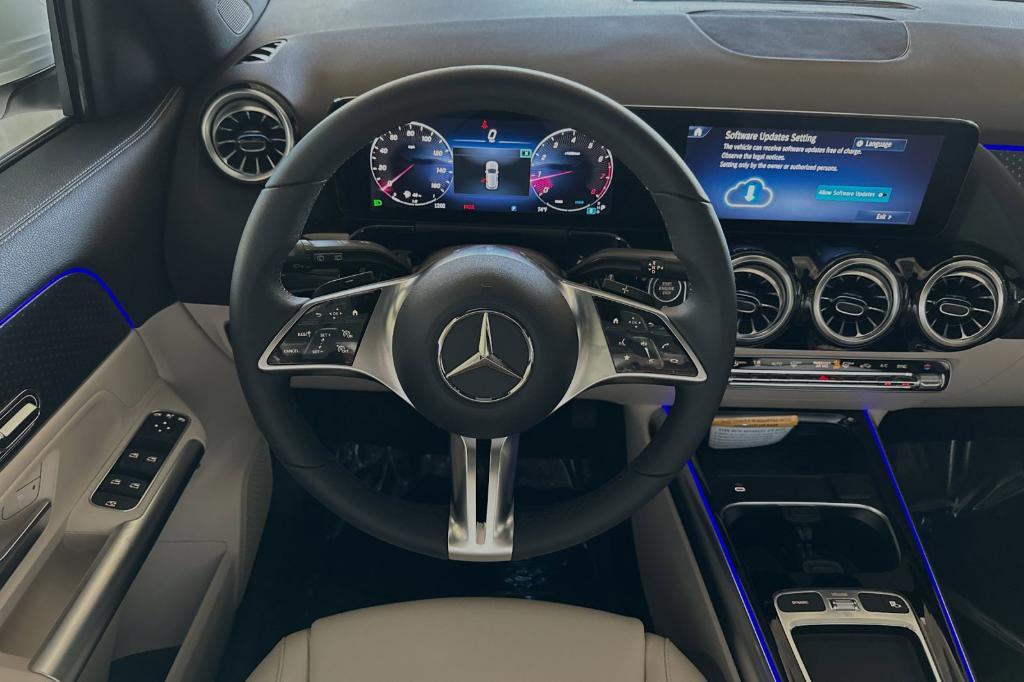 new 2025 Mercedes-Benz GLA 250 car, priced at $47,650