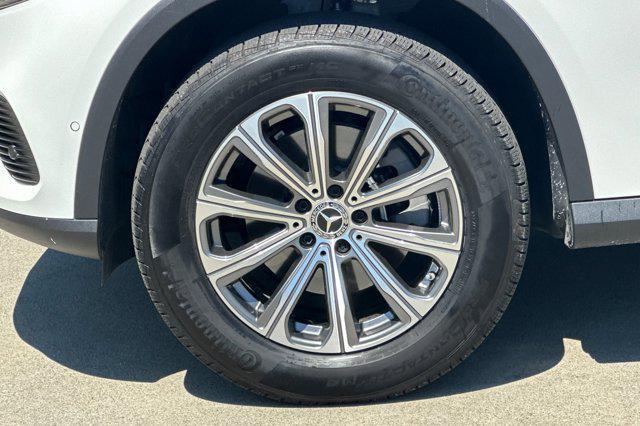 used 2024 Mercedes-Benz GLC 300 car, priced at $39,899