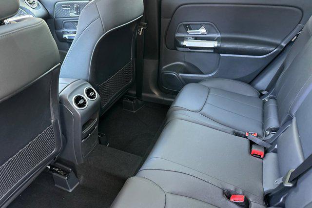 new 2025 Mercedes-Benz GLB 250 car, priced at $48,645