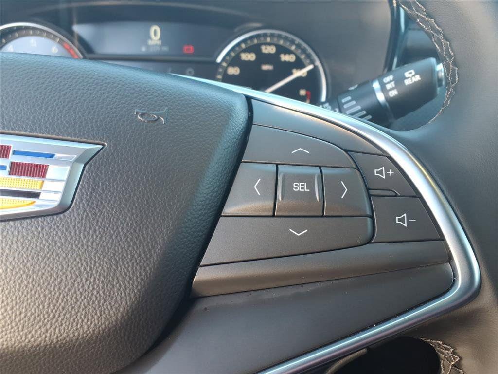used 2025 Cadillac XT5 car