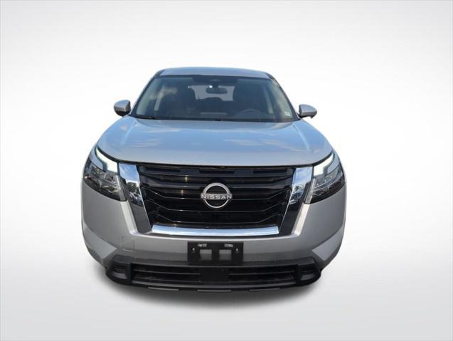 used 2022 Nissan Pathfinder car, priced at $22,490