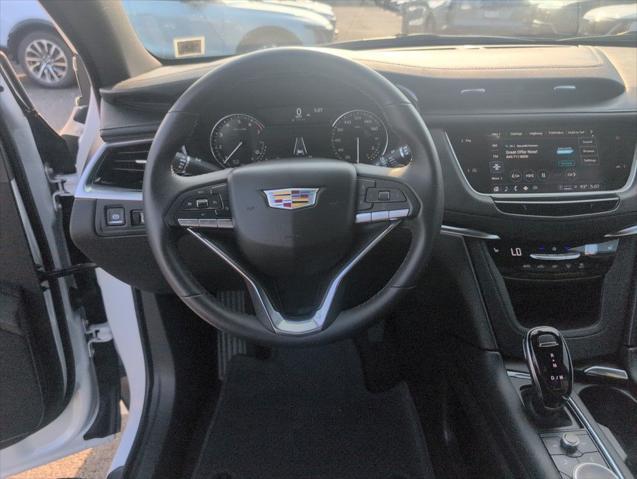 used 2025 Cadillac XT6 car, priced at $51,990