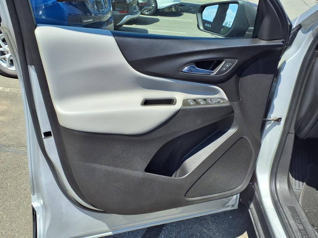 used 2022 Chevrolet Equinox car, priced at $17,990