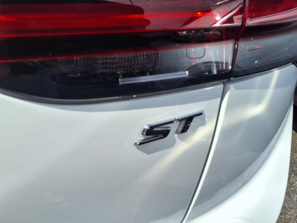 used 2021 Buick Envision car, priced at $22,490