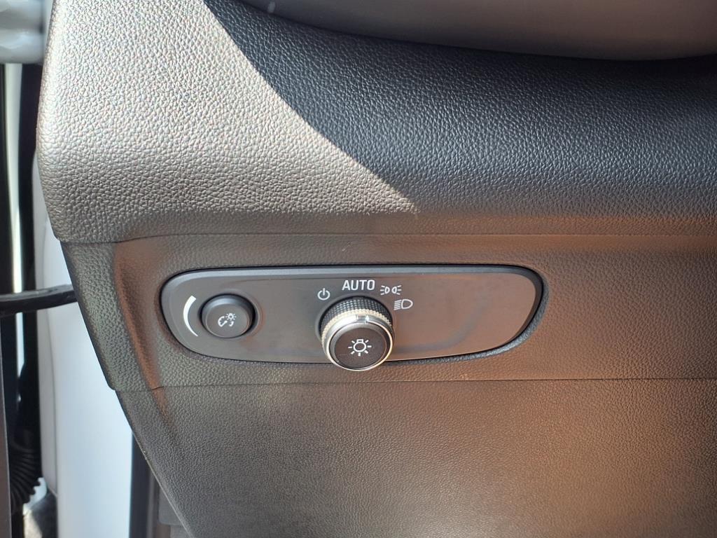 used 2021 Buick Envision car, priced at $22,490
