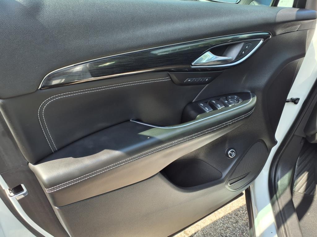 used 2021 Buick Envision car, priced at $22,490