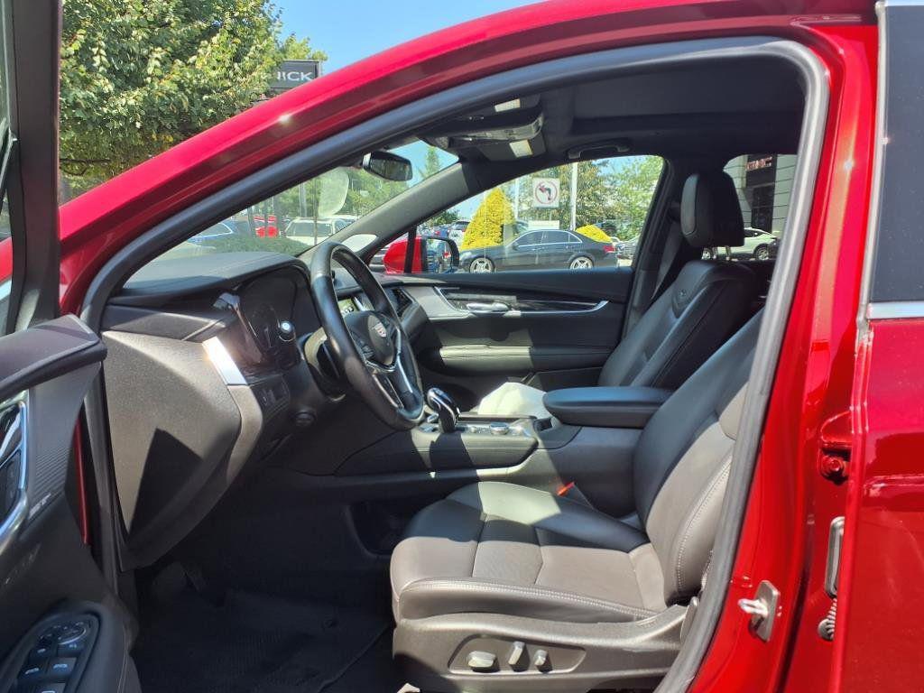 used 2022 Cadillac XT5 car, priced at $29,990