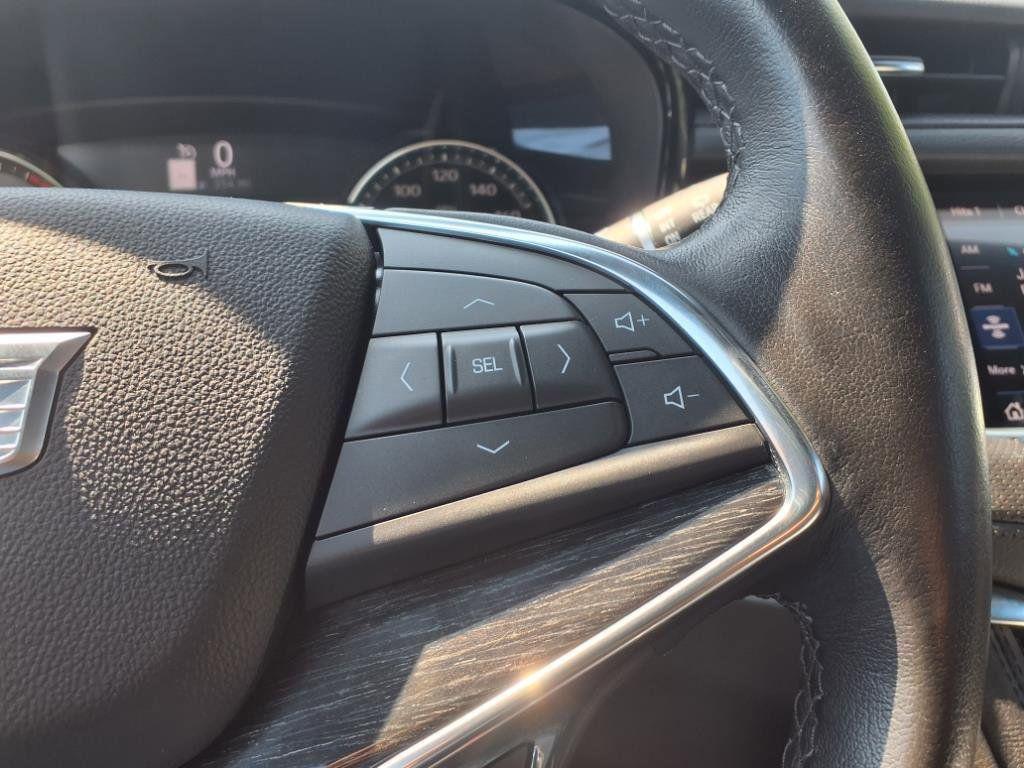 used 2022 Cadillac XT5 car, priced at $29,990
