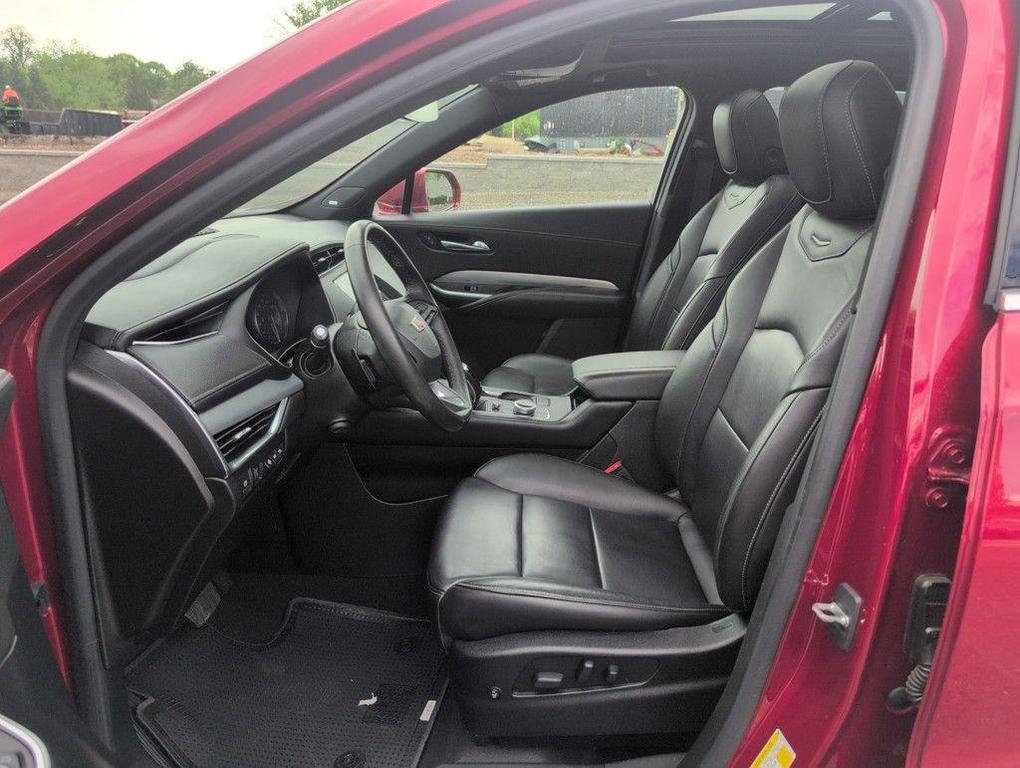 used 2019 Cadillac XT4 car, priced at $17,990