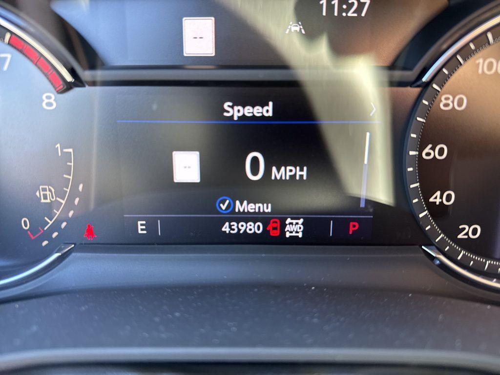 used 2023 Cadillac XT5 car, priced at $30,490