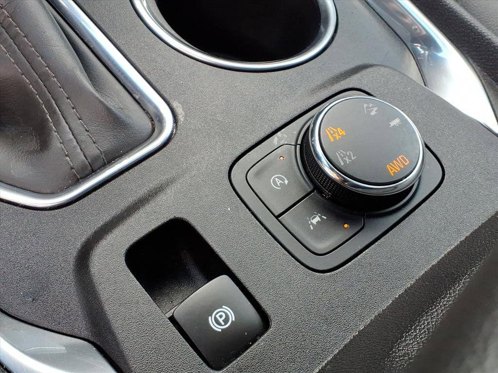 used 2023 Chevrolet Traverse car, priced at $37,990