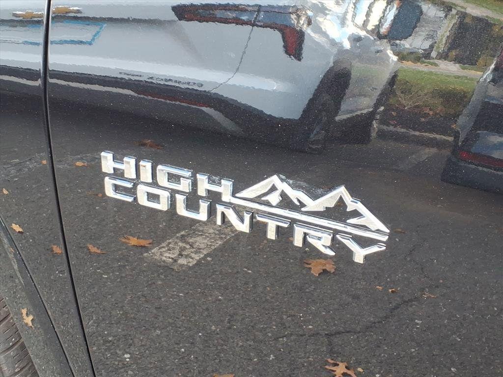 used 2023 Chevrolet Traverse car, priced at $37,990