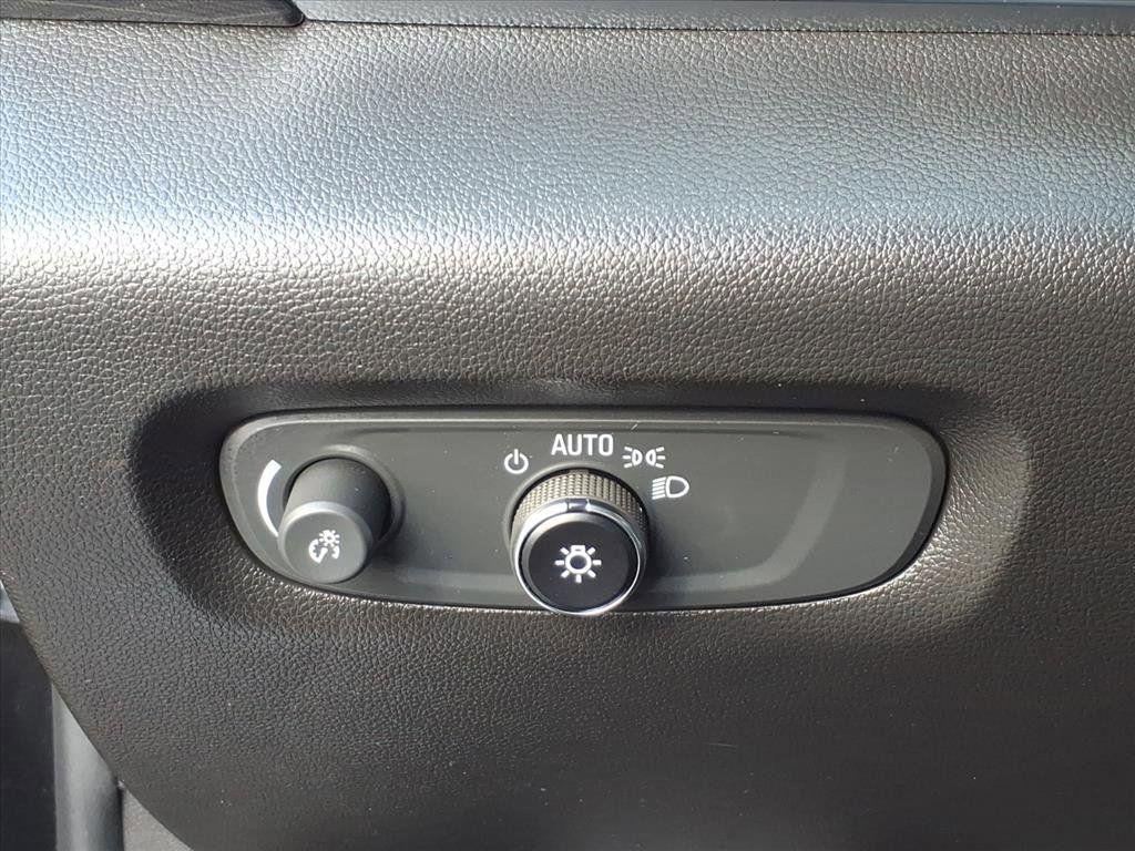 used 2023 Chevrolet Traverse car, priced at $37,990