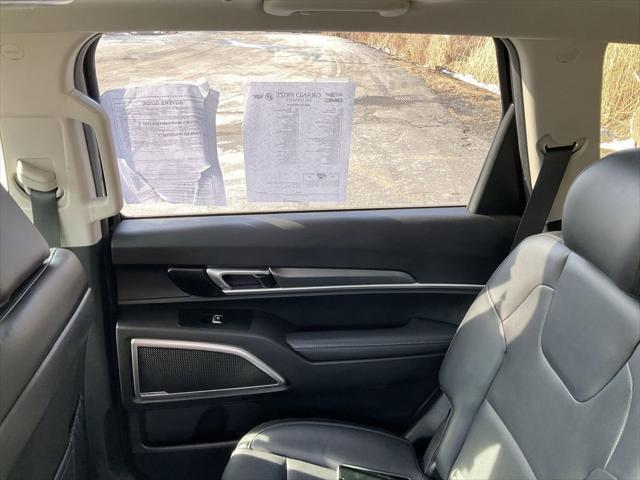 used 2022 Kia Telluride car, priced at $27,990