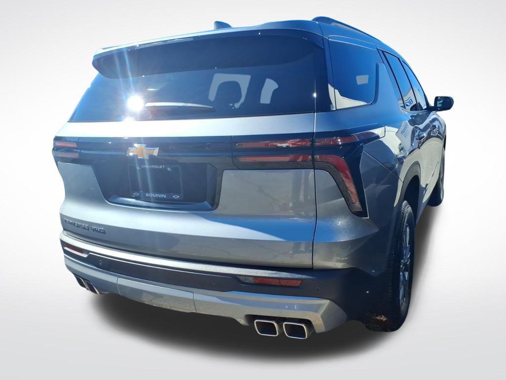used 2025 Chevrolet Traverse car