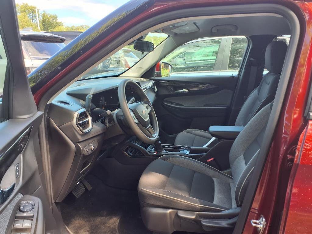 used 2025 Chevrolet TrailBlazer car, priced at $28,990