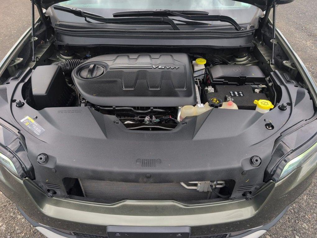 used 2020 Jeep Cherokee car, priced at $17,990