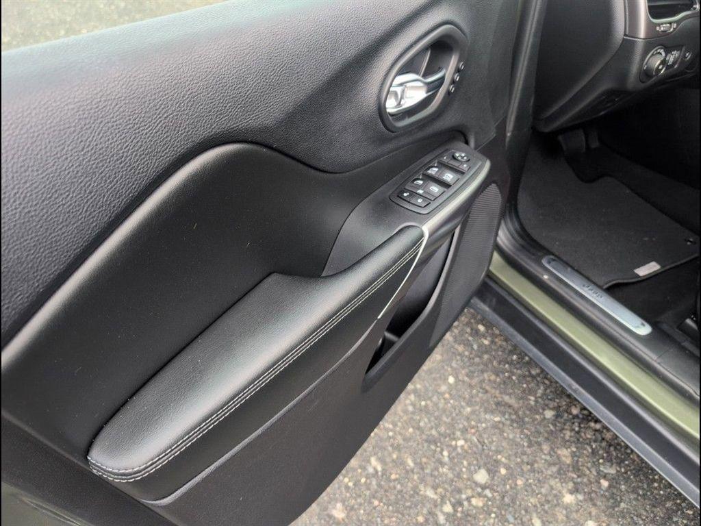 used 2020 Jeep Cherokee car, priced at $17,990