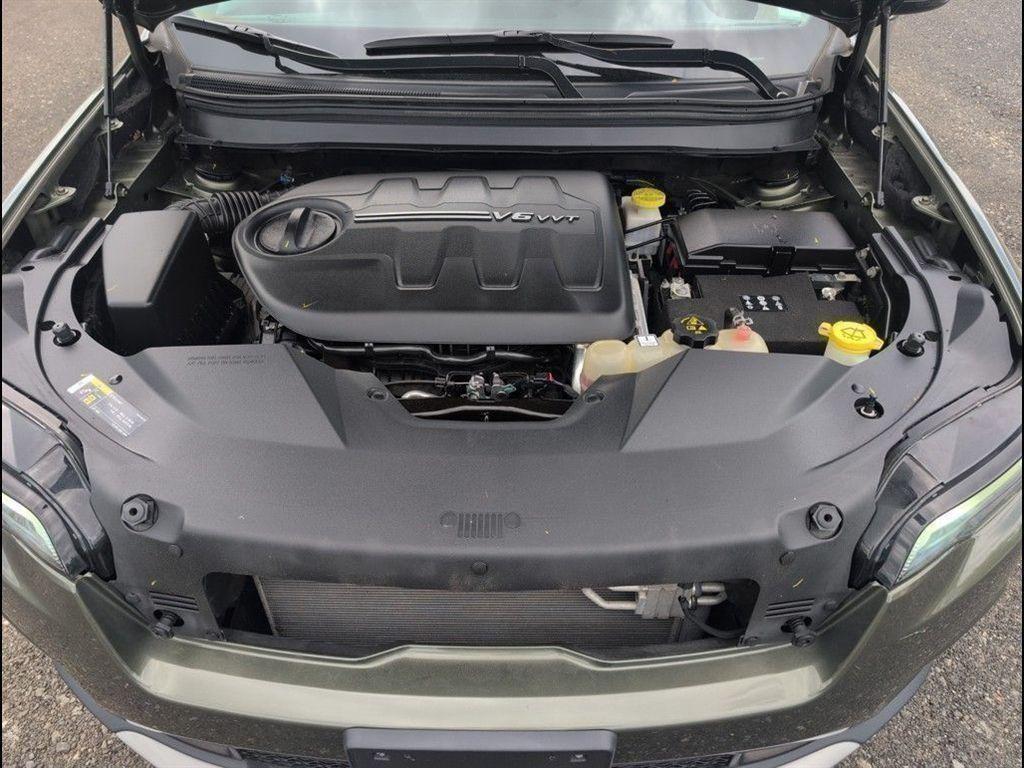 used 2020 Jeep Cherokee car, priced at $17,990