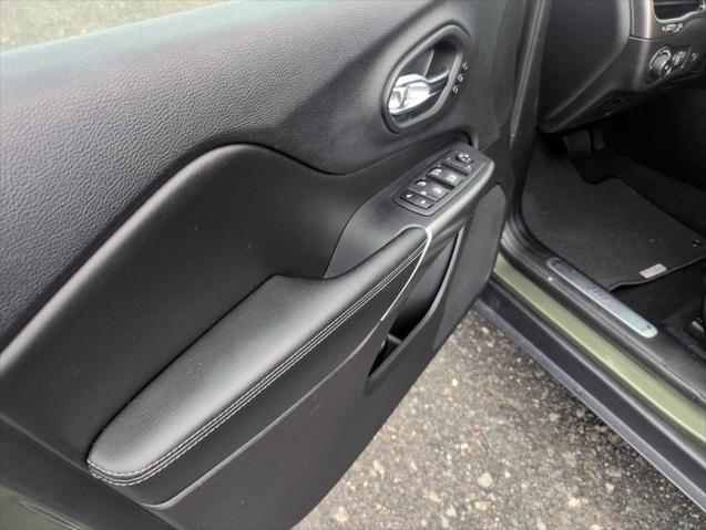 used 2020 Jeep Cherokee car, priced at $19,990