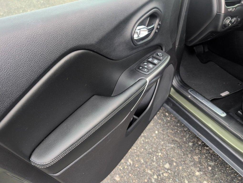 used 2020 Jeep Cherokee car, priced at $17,990