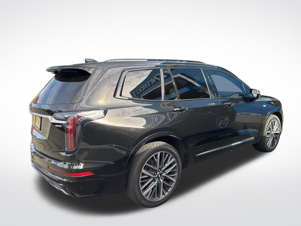 used 2022 Cadillac XT6 car, priced at $37,990