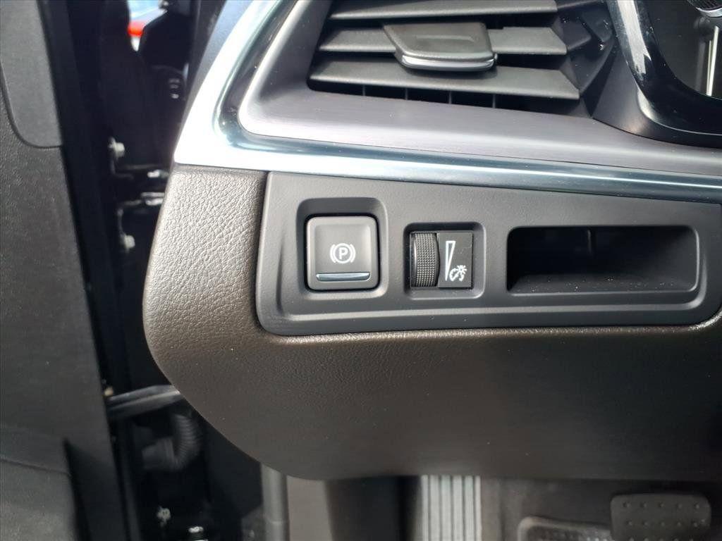 used 2022 Cadillac XT5 car, priced at $26,490