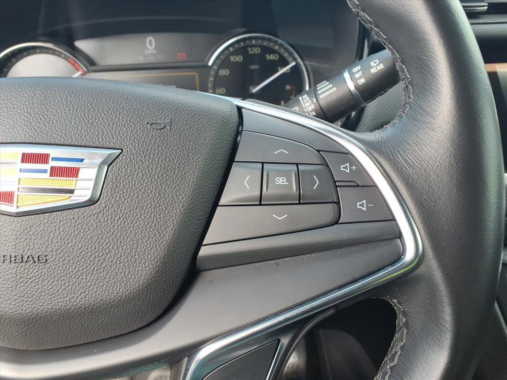 used 2022 Cadillac XT5 car, priced at $26,490