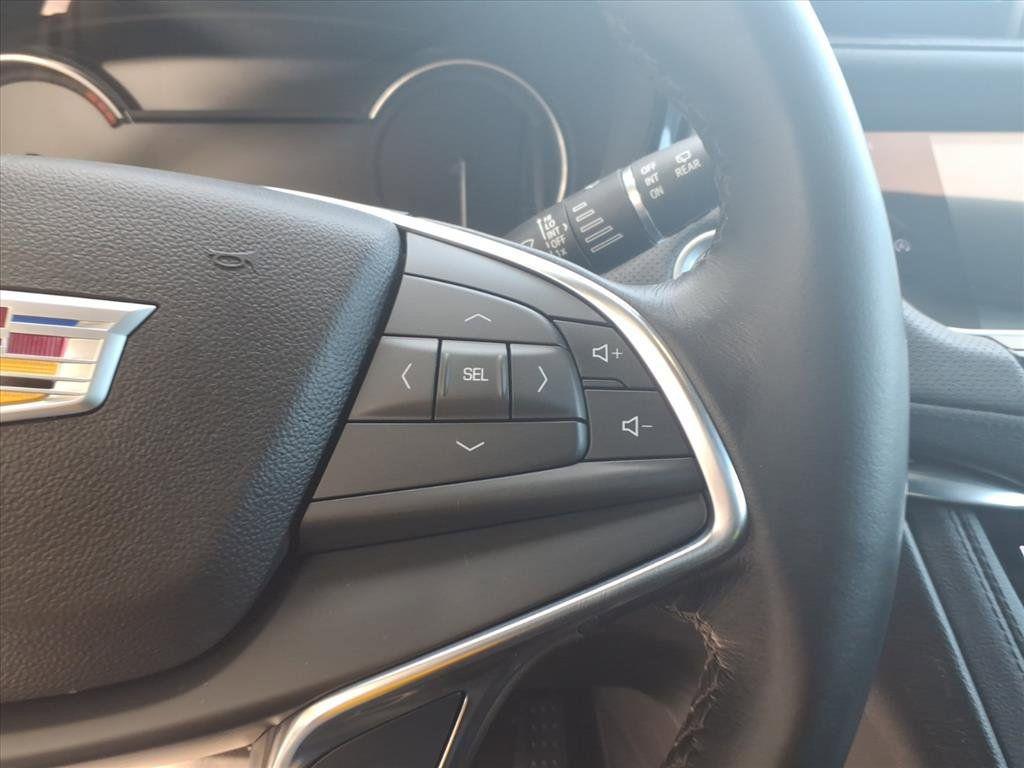 used 2022 Cadillac XT5 car, priced at $26,490