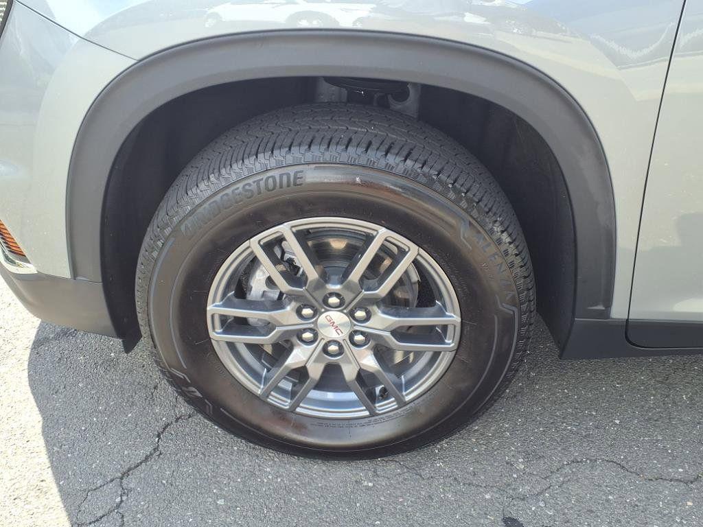 used 2025 GMC Acadia car, priced at $42,990