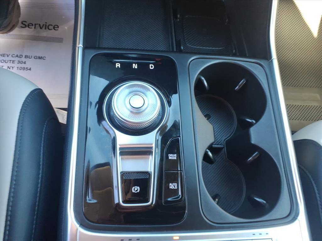 used 2025 Kia Carnival Hybrid car, priced at $38,490