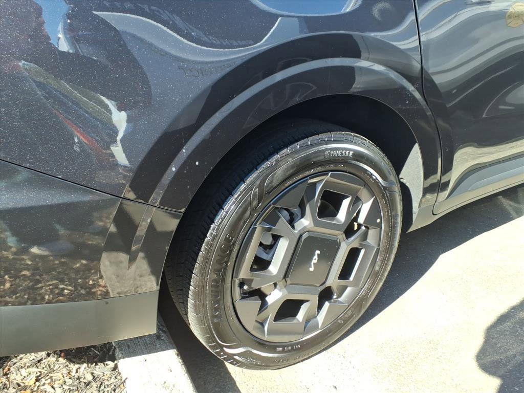 used 2025 Kia Carnival Hybrid car, priced at $38,490