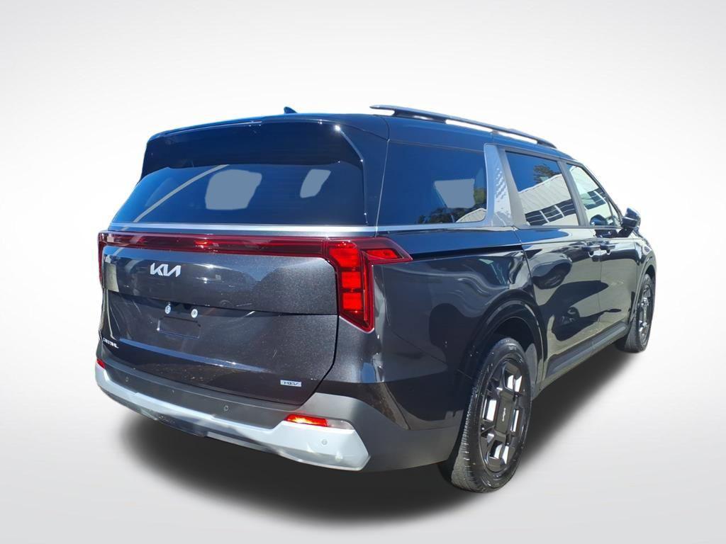 used 2025 Kia Carnival Hybrid car, priced at $38,490