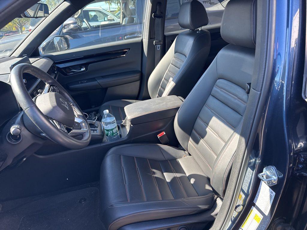 used 2025 Honda CR-V Hybrid car, priced at $36,990