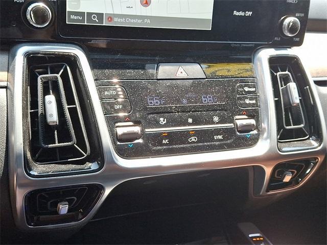 used 2023 Kia Sorento car, priced at $34,242