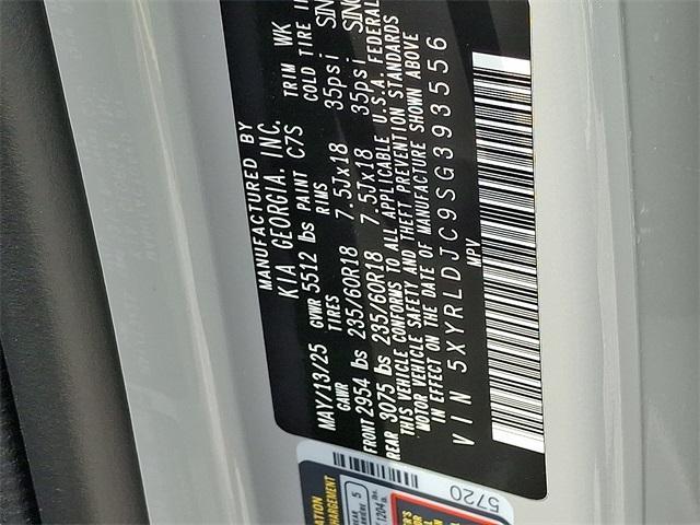 new 2025 Kia Sorento car, priced at $39,205