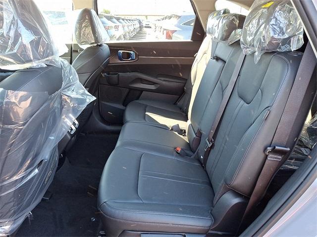 new 2025 Kia Sorento car, priced at $39,055