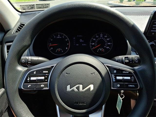 used 2023 Kia Seltos car, priced at $22,274
