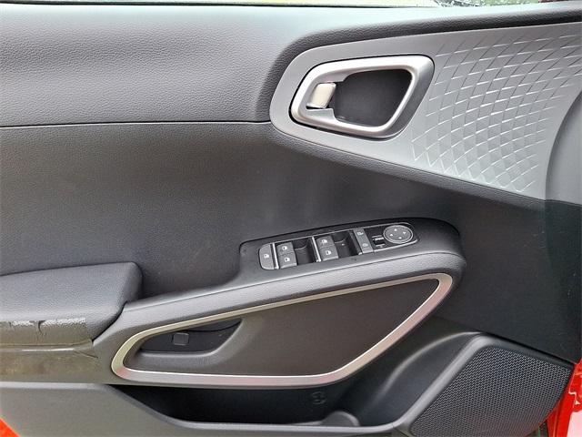 new 2025 Kia Soul car, priced at $24,690